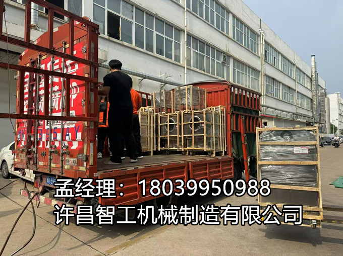 2025年7月22日，滿(mǎn)載10臺(tái)5-5型高效電磁炒貨機(jī)及配套瓜子篩的貨車(chē)正式啟程奔赴安徽。
